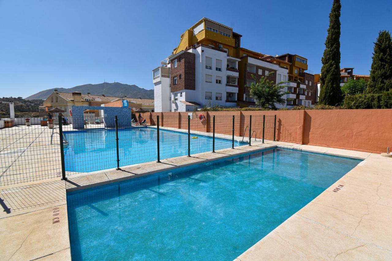 apartamento con amplio porche y bbq Benalmádena Exterior foto